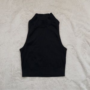 UNIQLO Sleeveless Mock Neck Crop Top